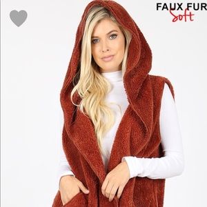 Faux vest/hoodie ✋🏾LASTCHANCE
